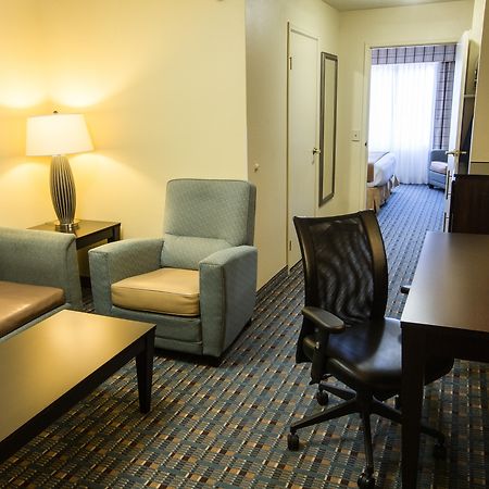 Holiday Inn Express Alpharetta - Roswell By Ihg Екстериор снимка