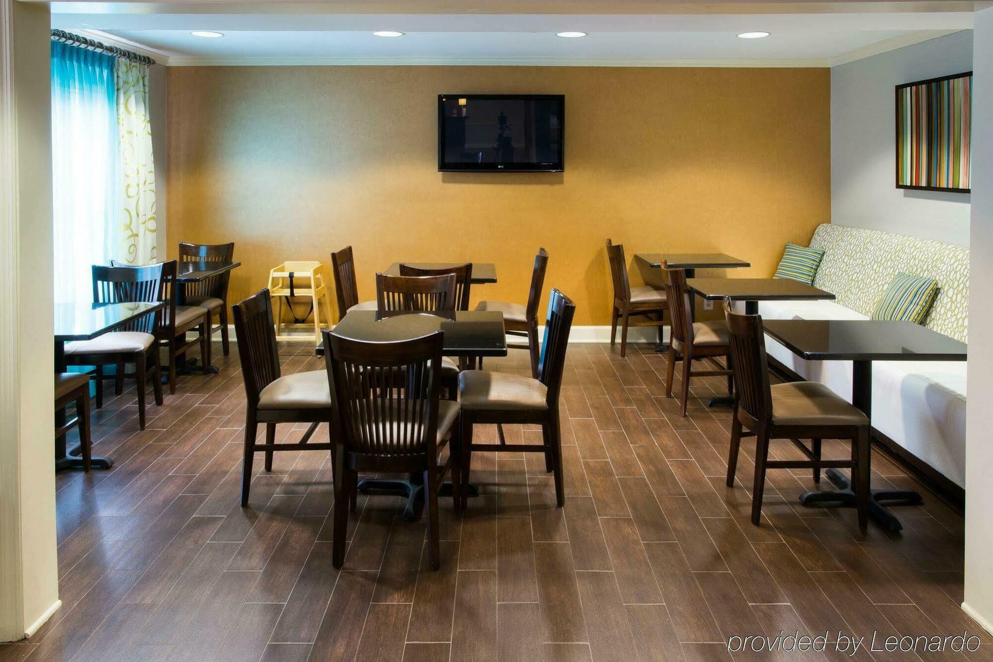 Holiday Inn Express Alpharetta - Roswell By Ihg Екстериор снимка